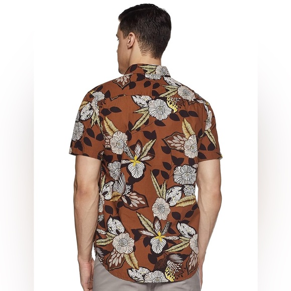 Forever 21 Men's Floral Regular fit Casual Shirt - Picture 2 of 11